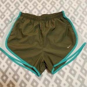 Nike Running Dri-Fit Green Shorts With Liner
